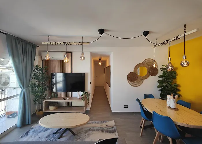 Ap187 Coronado 78 - *